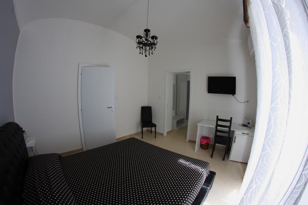 Gualtiero Camere & Suite Caltagirone Bagian luar foto