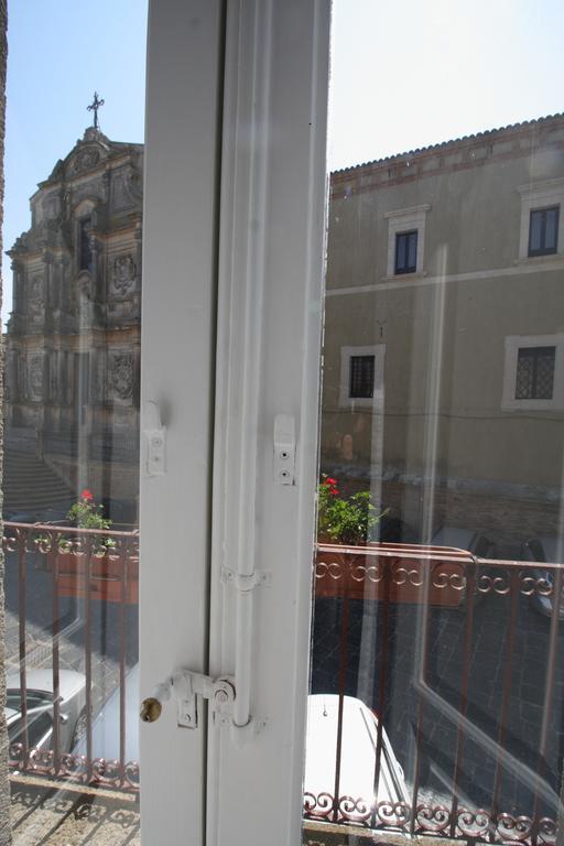 Gualtiero Camere & Suite Caltagirone Bagian luar foto